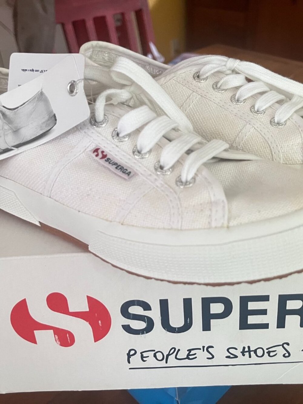SUPERGA 2750's! WHITE SIZE 37 1/2
